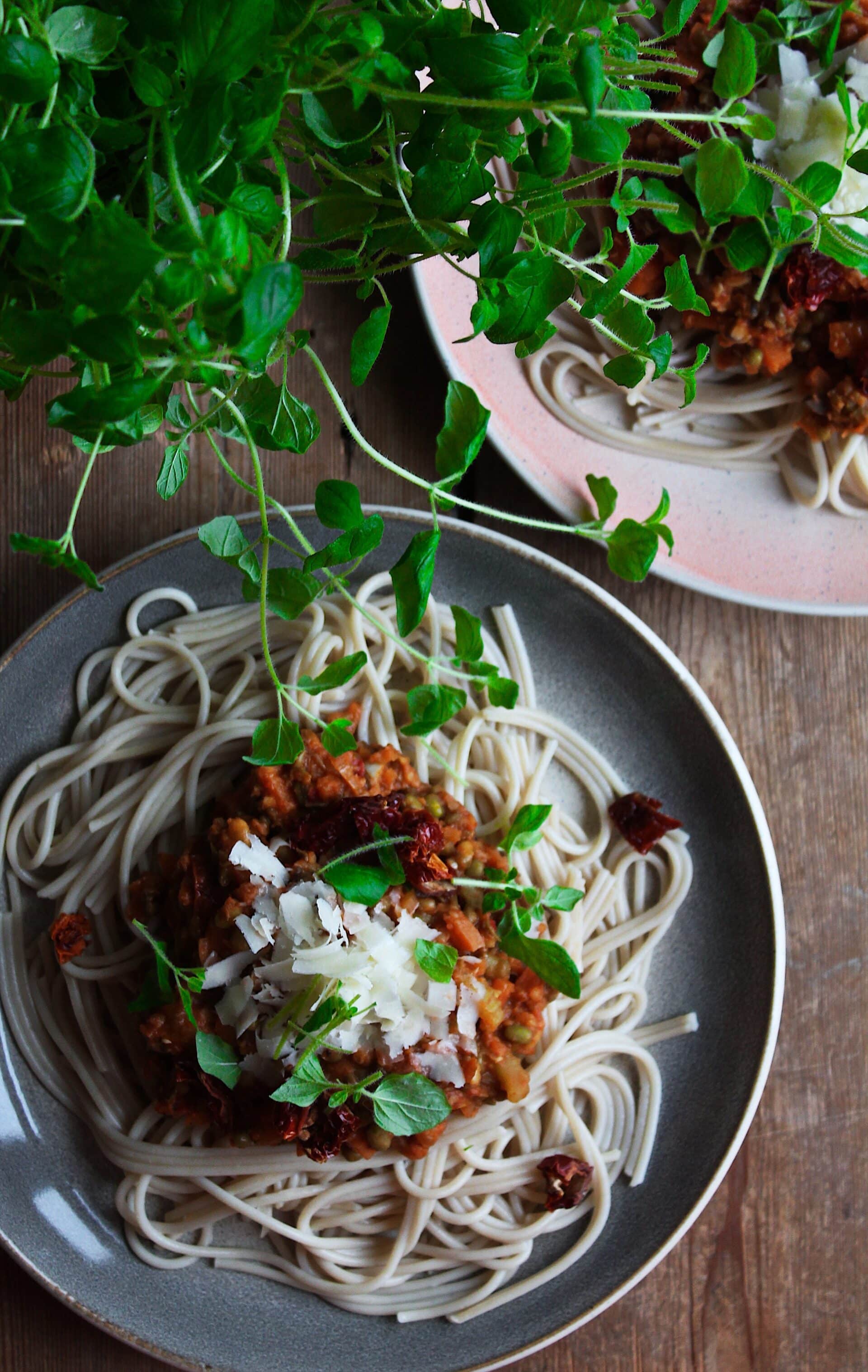 Vegetar bolognese - Opskrift på sund bolognese med glutenfri pasta