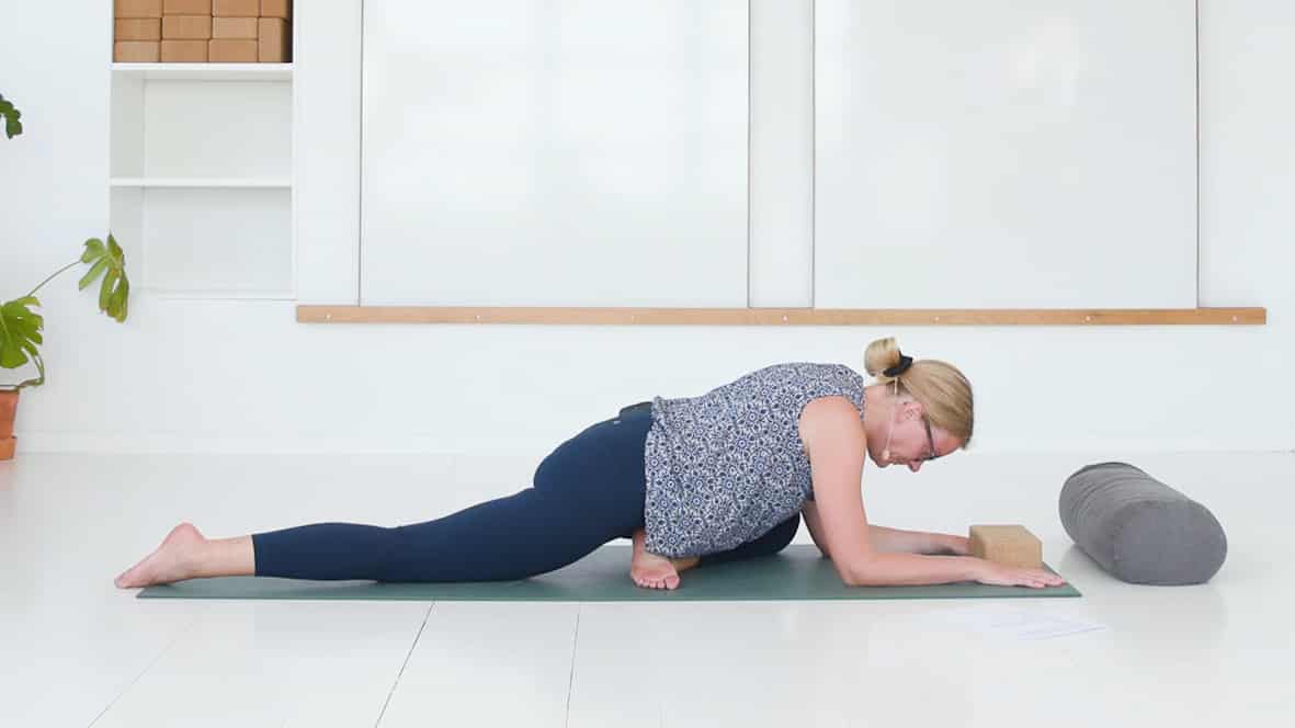 Yoga for 15 minutter - Selvkærlig yoga for alle med Cathrine Yoga!