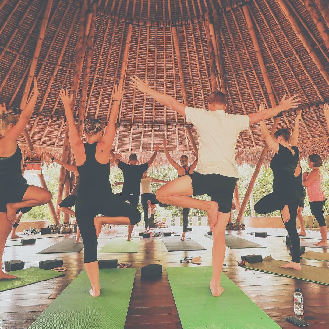 Yoga for begyndere - Guide: 8 værdifulde yogaråd fra erfarne yogalærere
