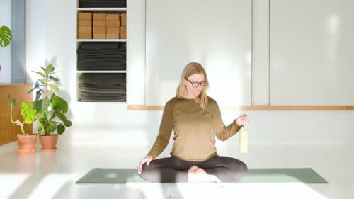 Cathrine underviser Yoga for sjælen online