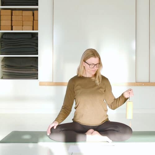 Cathrine underviser Yoga for sjælen online