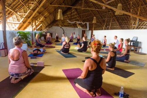 Yogaundervisning på Zanzibar