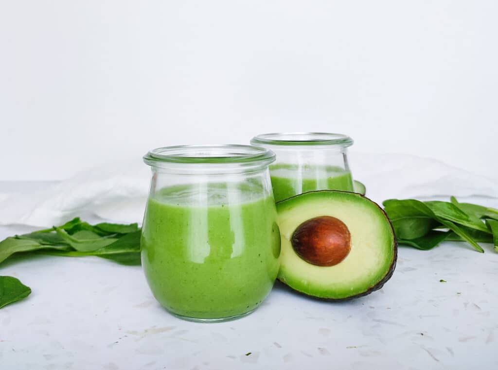 Avocadosmoothie - Opskrift på antiinflammatorisk smoothie med avocado