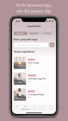 Smartphone med liste over yogaklasser, som du kan lave derhjemme på Cathrine Yoga App, når det passer dig