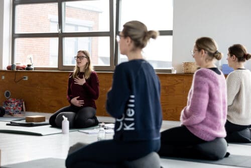 Cathrine underviser Yin Yogauddannelse i København