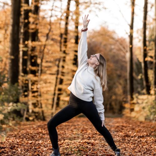 Styrkende helkropsyoga - Yogaflow for hele kroppen
