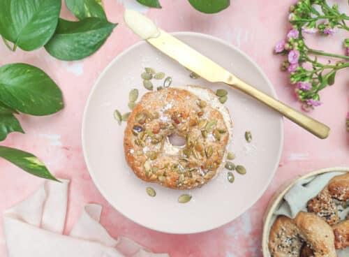 lækre grove hjemmelavede bagels med speltmel