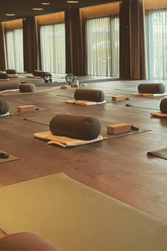 Yoga-retreat på Færøerne - Yogarejse med Cathrine Yoga Travel