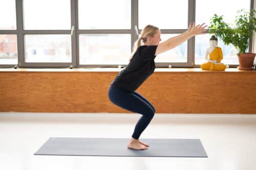 Yoga for stærke ben og baller (live)