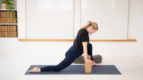 Yin yoga for maven (30 minutter) - Forløs dine bekymringer