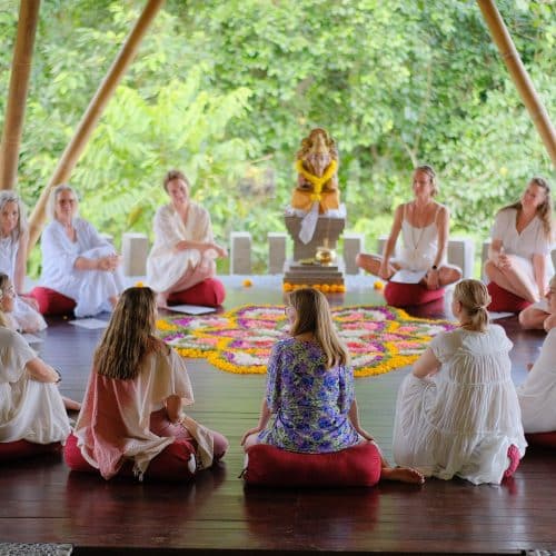 Yoga uddannelse på Bali - Bliv certificeret yogalærer på Bali